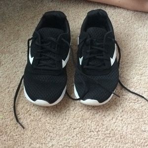 Women’s athletic shoes